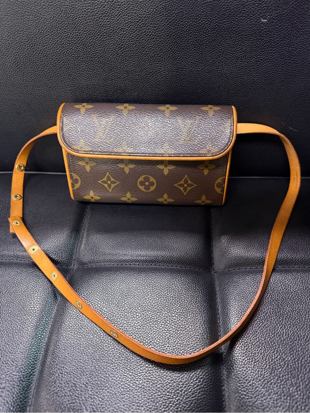 Louis Vuitton Pochette Florentine M51855 Monogram Belt Waist Bag Vachetta Strap